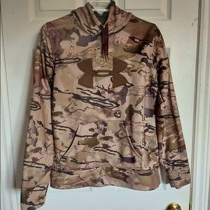 CAMO UNDER ARMOUR HOODIE